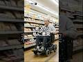 老人が私に激突