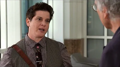 Larry David Gets in Trouble with a Lesbian - "Curb Your Enthusiasm"