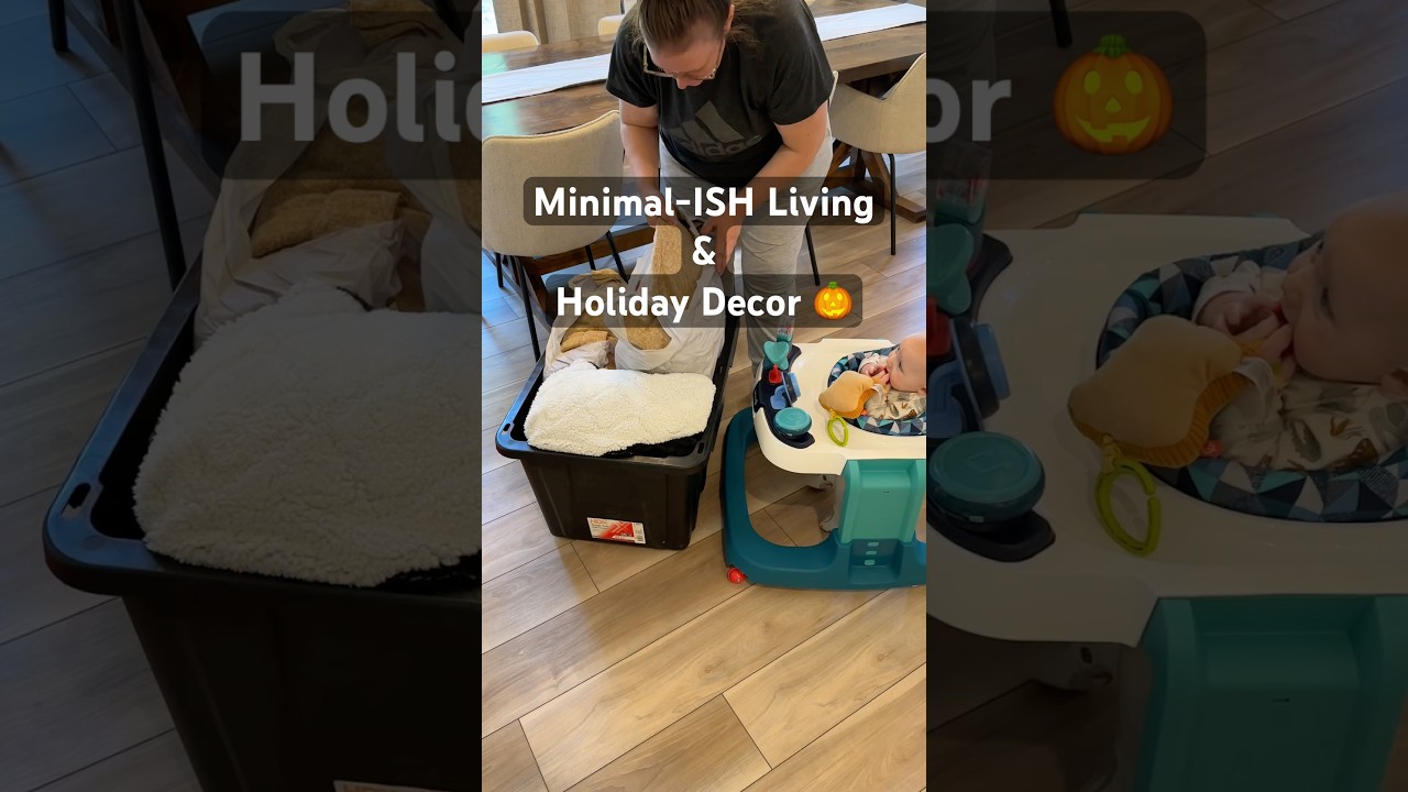 #holiday #holidaydecor #minimalism #minimalist #mom #kids #cleaning #organization #fall #halloween