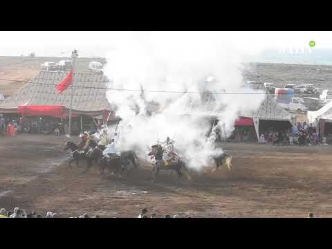 Festivités De La Fête Du Trône Des Troupes De Fantasia Font Le Show à Rabat