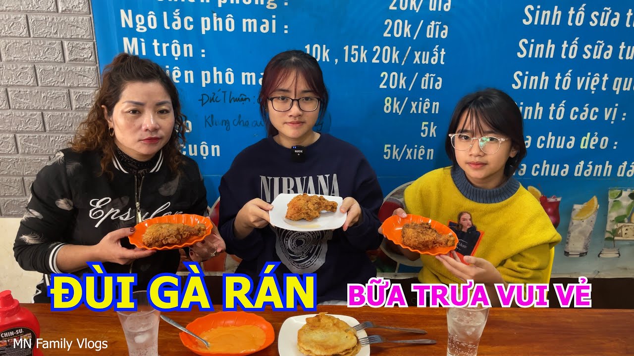 Mẹ Đi Ăn Cỗ Về Làm Cho Hồng Anh và Thùy Giang Món Đùi Gà Rán - Bánh Bột Mì - Bữa Trưa Vui Vẻ