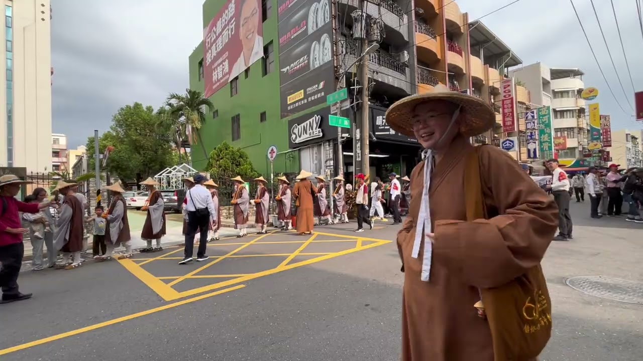 中國佛教在南部開山，佛光山在台灣60年舉辦行腳托缽