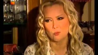 Nurgül Yeşilçay Ve Hande Ataizi Saunada - Melekler Adası