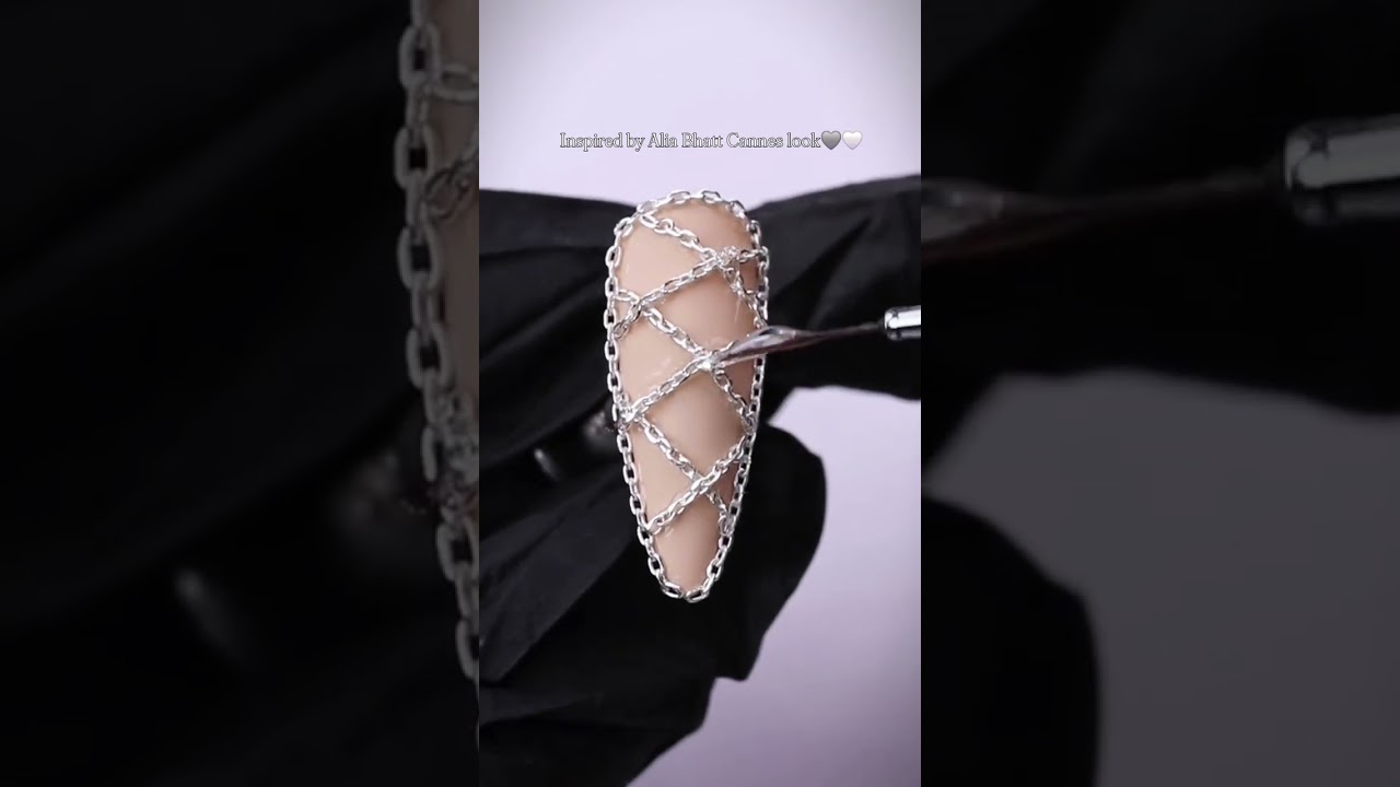 GLAM Chain Nail Art