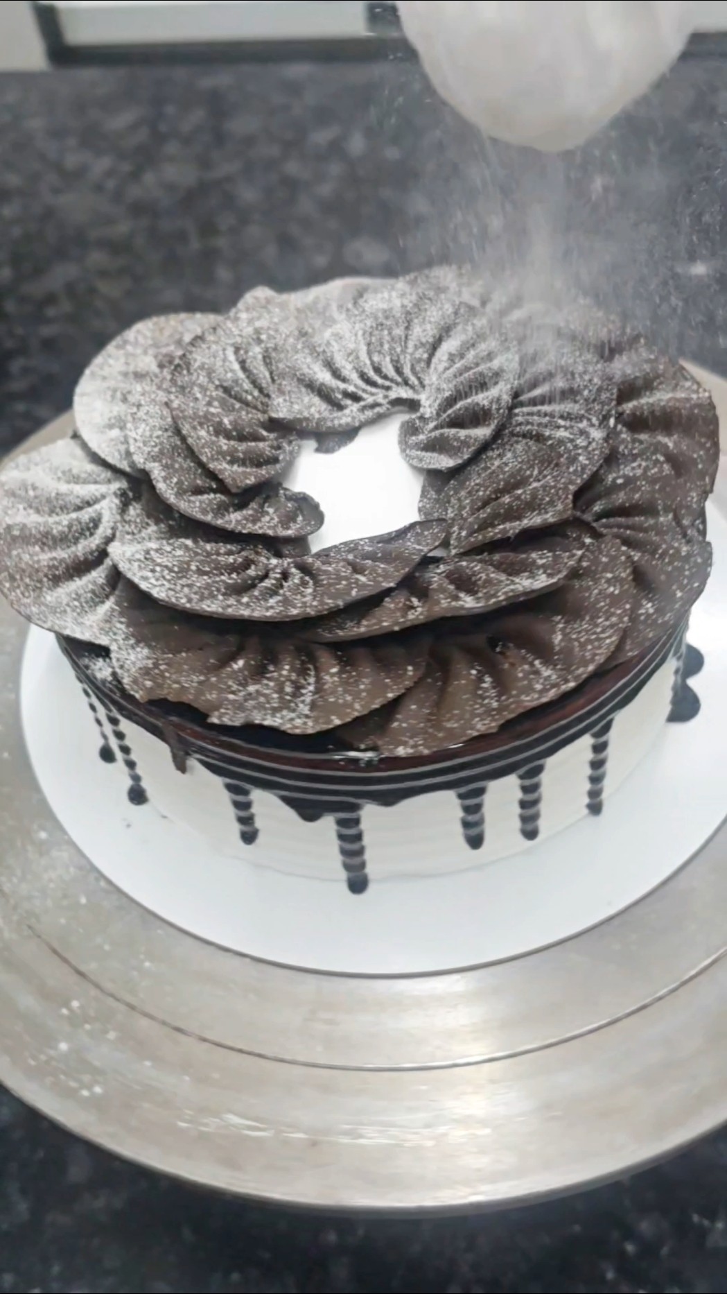 new black forest mini cake design #cakedecorating #easyrecipe