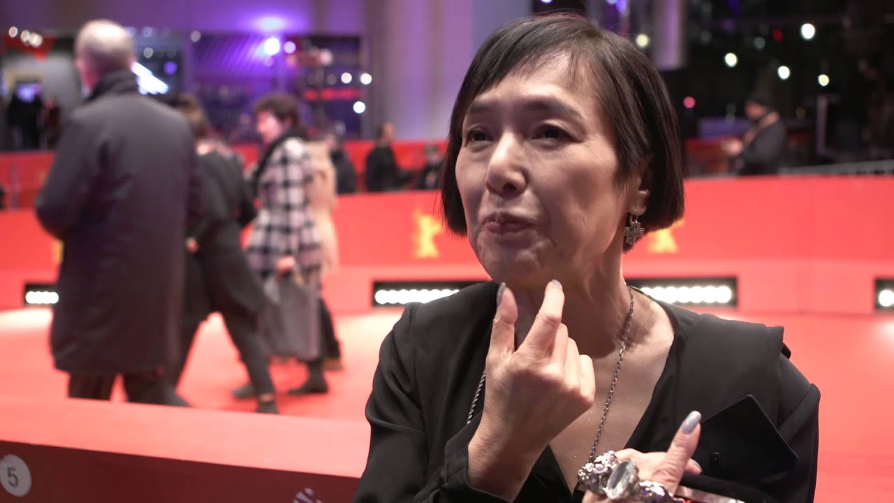 第66回ベルリン国際映画祭レッドカーペット 桃井かおりインタビュー1 Youtube