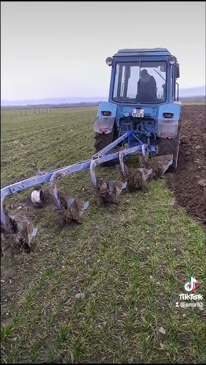 оранка у поля - YouTube