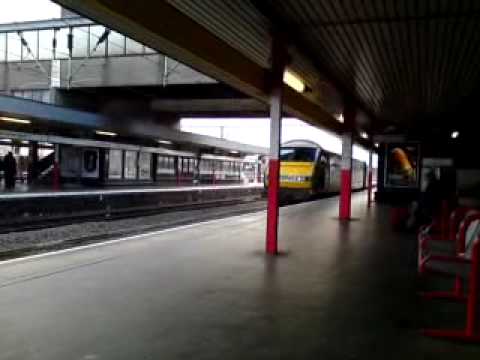 Wrexham and Shropshire Set passing through Wolverhampton Station 67012 Shropshire Lad