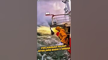 Cuaca Ekstrem! Kapal Terombang-Ambing di Laut Lepas #kapal #ombakbesar #badai #lautlepas #stormatsea