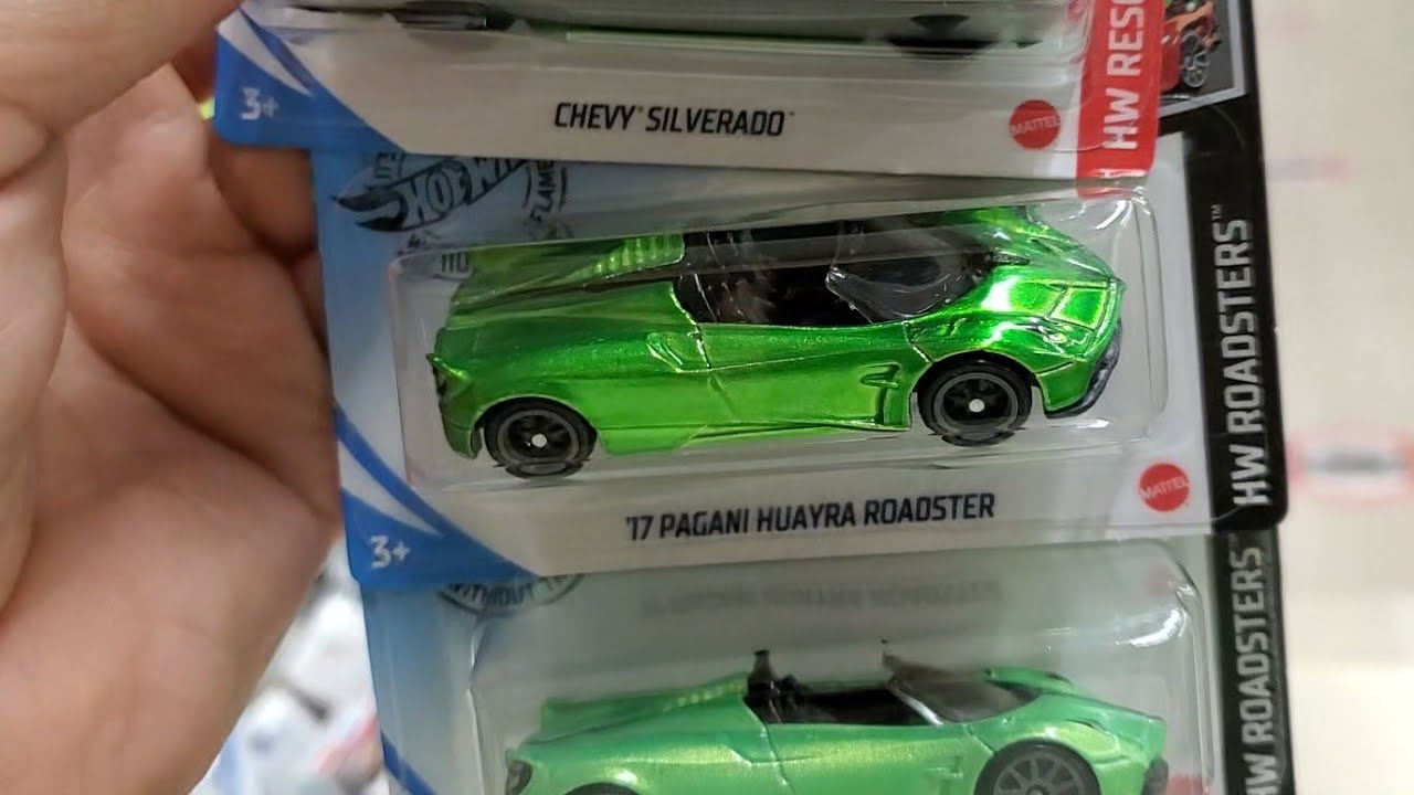 Hot wheels ‘17 Pagani huayra roadster super treasure hunt unspun with random rim