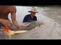 Pescamos 2 monstruos de rio, pesca con caña y anzuelo.