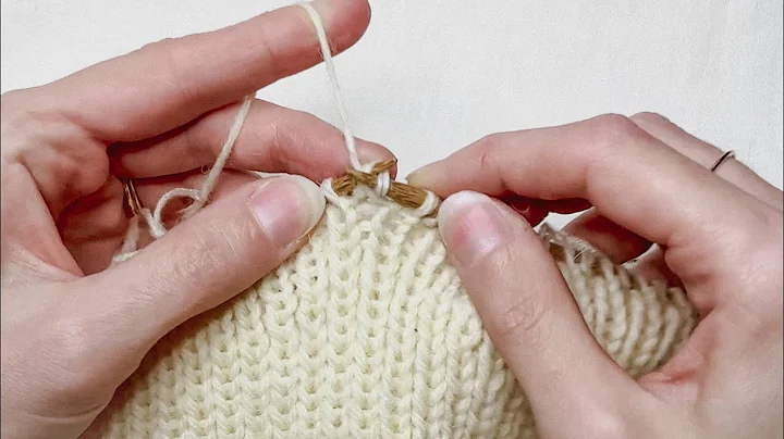 How to knit Combination knitting / Eastern Purl stitch 1x1 ribbing in the round | Knitting Tutorial