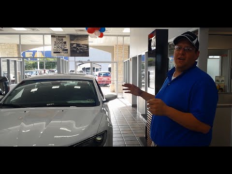 2015-chrysler-200c-expert-product-walkaround