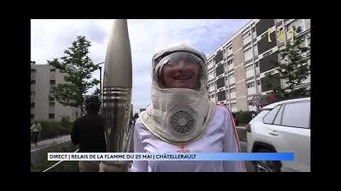 Port flamme JO 2024 Emilie Giret