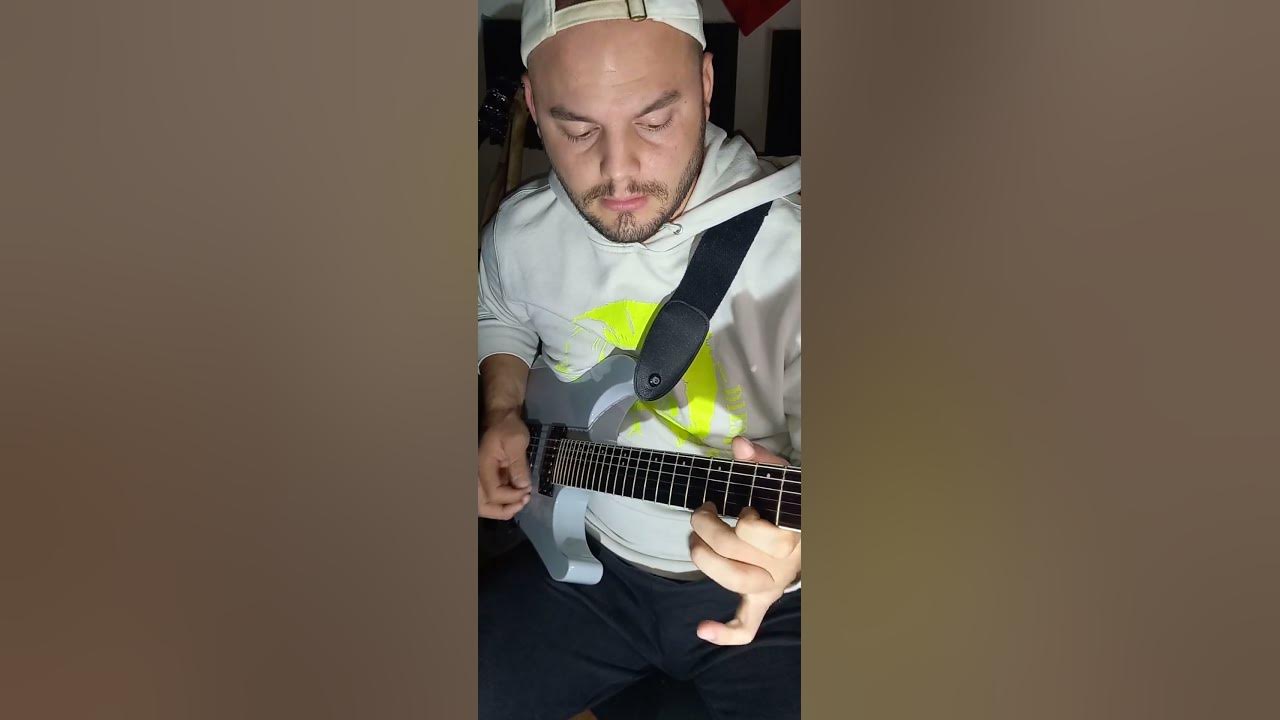 Smaragdia Kai Roumpinia With Epic Solo At the end ! πΈ Smaragdia Kai Roumpinia With Epic Solo At the end ! πΈ