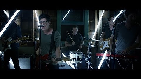 Royals by Lorde - Mora Mora (Rock Cover)