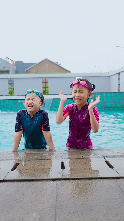Kesenggol Aletha Jadi Salah Kolam Renang #alethaabew