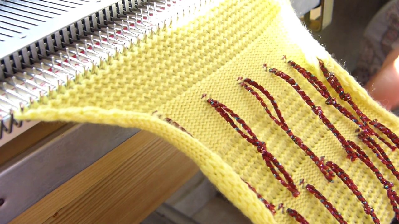 Un très joli motif sur une machine à tricoter simple - YouTube