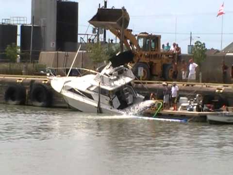 lake erie sunken boat recovery - youtube