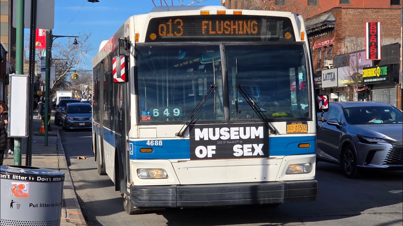 MTA NYCT: 2009-2010 Orion VII NG HEV Action on the Q13 & Q31 @ Bell Blvd/Northern Blvd