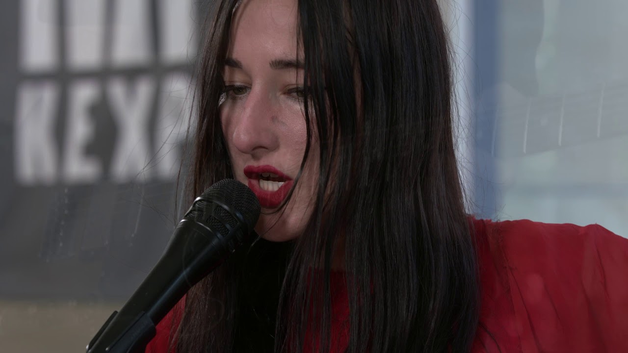 Sleduj Zola Jesus - Siphon (Live on KEXP) na YouTube Sleduj Zola Jesus - Siphon (Live on KEXP) na YouTube