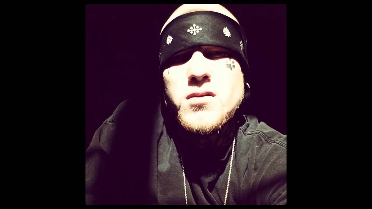 Tz w/  Dferg-208GottaLovethaHate