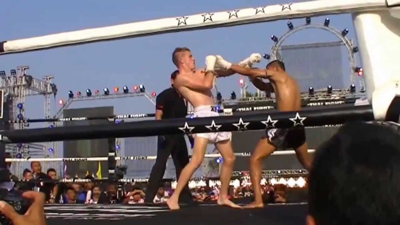 Sinsamut Klinmee vs Jack Cooper