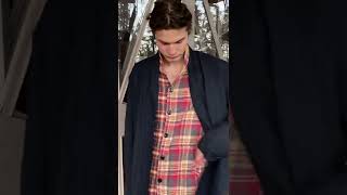 Greg Lauren vibes Net Worth