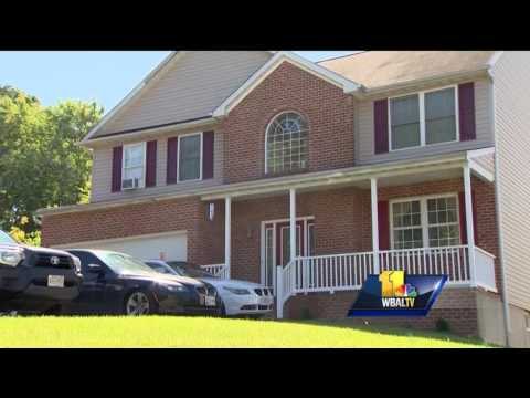 Police Look For Clues In Deadly Rosedale Home Invasion