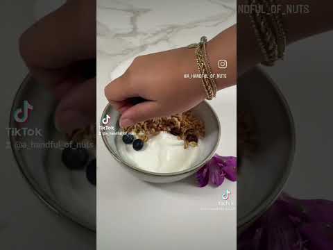 دايت صحي فطور مكسرات جرانولا