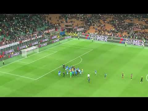MILAN-NAPOLI 1-2 - I Festeggiamenti Azzurri al Fischio Finale