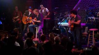 Video thumbnail of "Hall & Oates - Maneater HD (Live)"