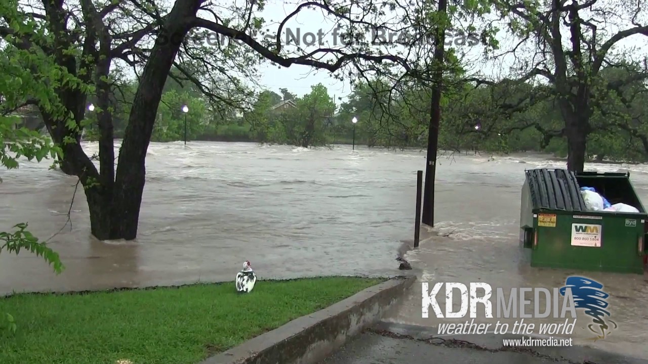 04-11-17 Alex Bartholomew Belton, TX Flooding - YouTube
