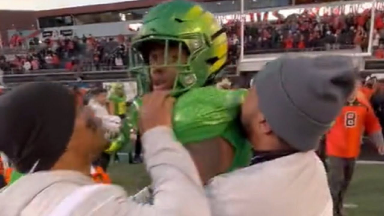 Oregon LB DJ Johnson throws punch at Oregon State fan YouTube