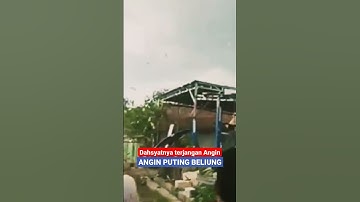 Dahsyatnya angin puting beliung #shorts #anginkencang #putingbeliunghariini