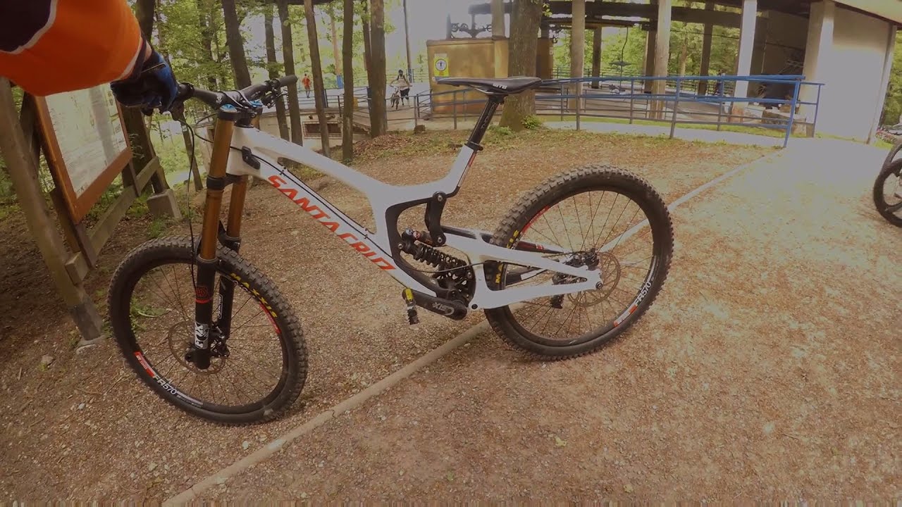 2017 Santa Cruz V10 - Bike Park Koliba 