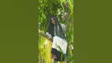 penampakan kuntilanak di pohon beringin