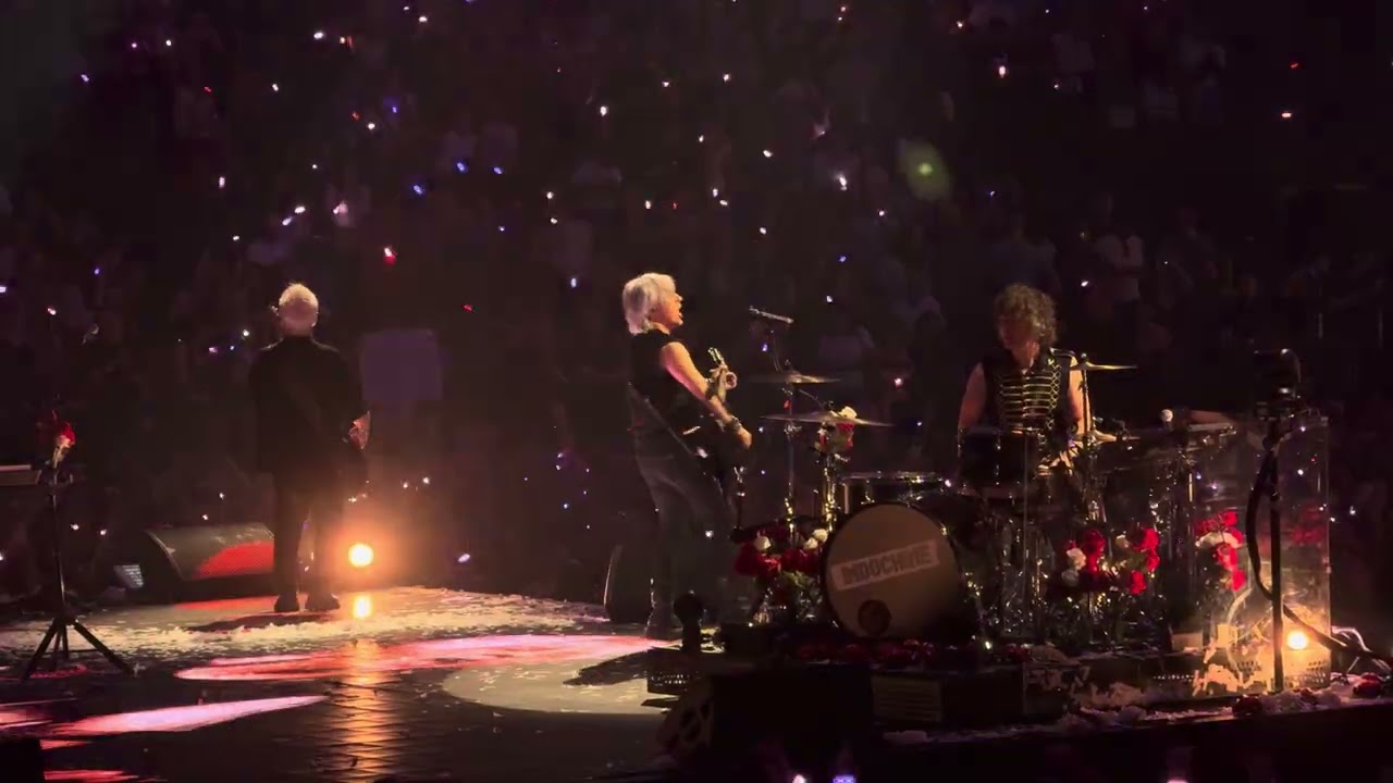 Indochine live in Paris (Bercy/Accor Arena) - Arena Tour - June 18 2025 - Un été français