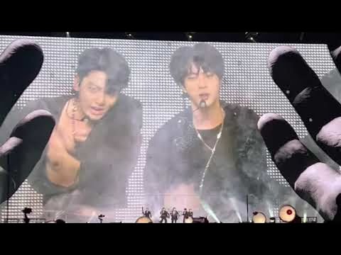 BTS - Blood Sweat & Tears, FAKE LOVE Fancam @ Permission to Dance SoFi Stadium LA Day 1 (11/27/21)