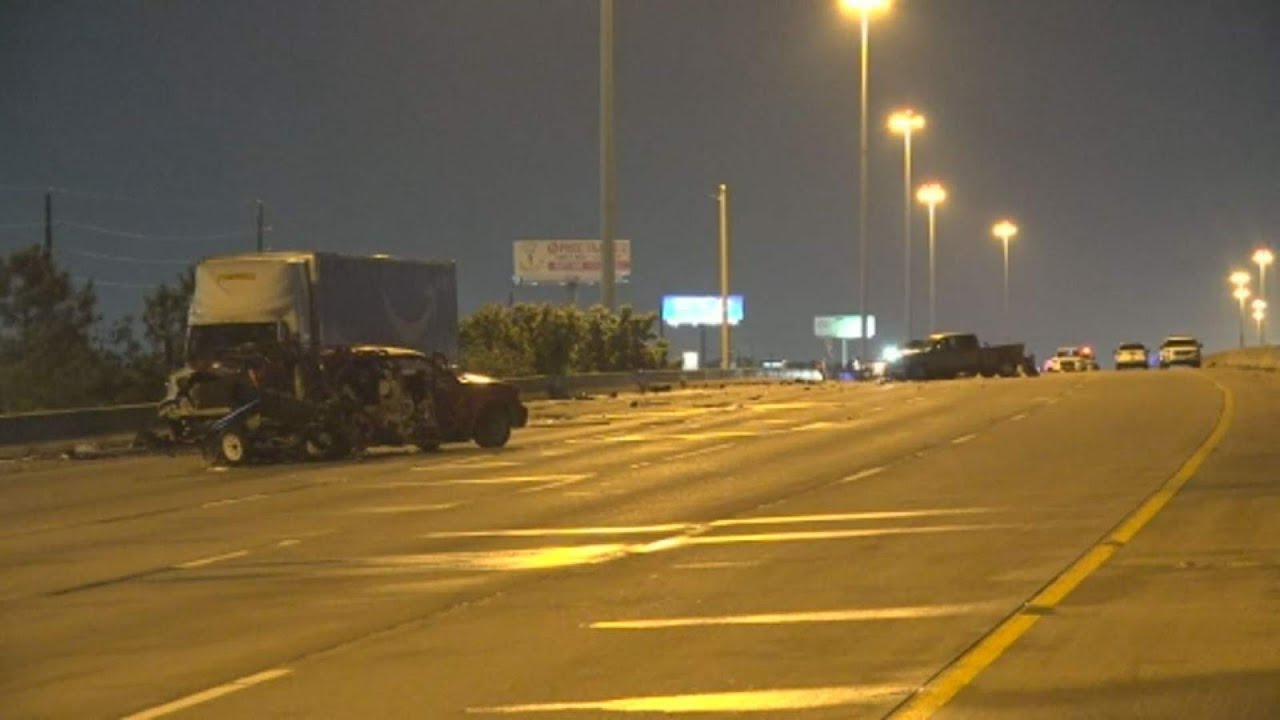 Two women killed in five-vehicle crash - YouTube