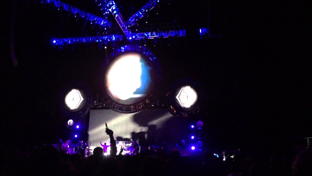 John Entwistle Bass Guitar Solo during 515 O2 June 2013 YouTube