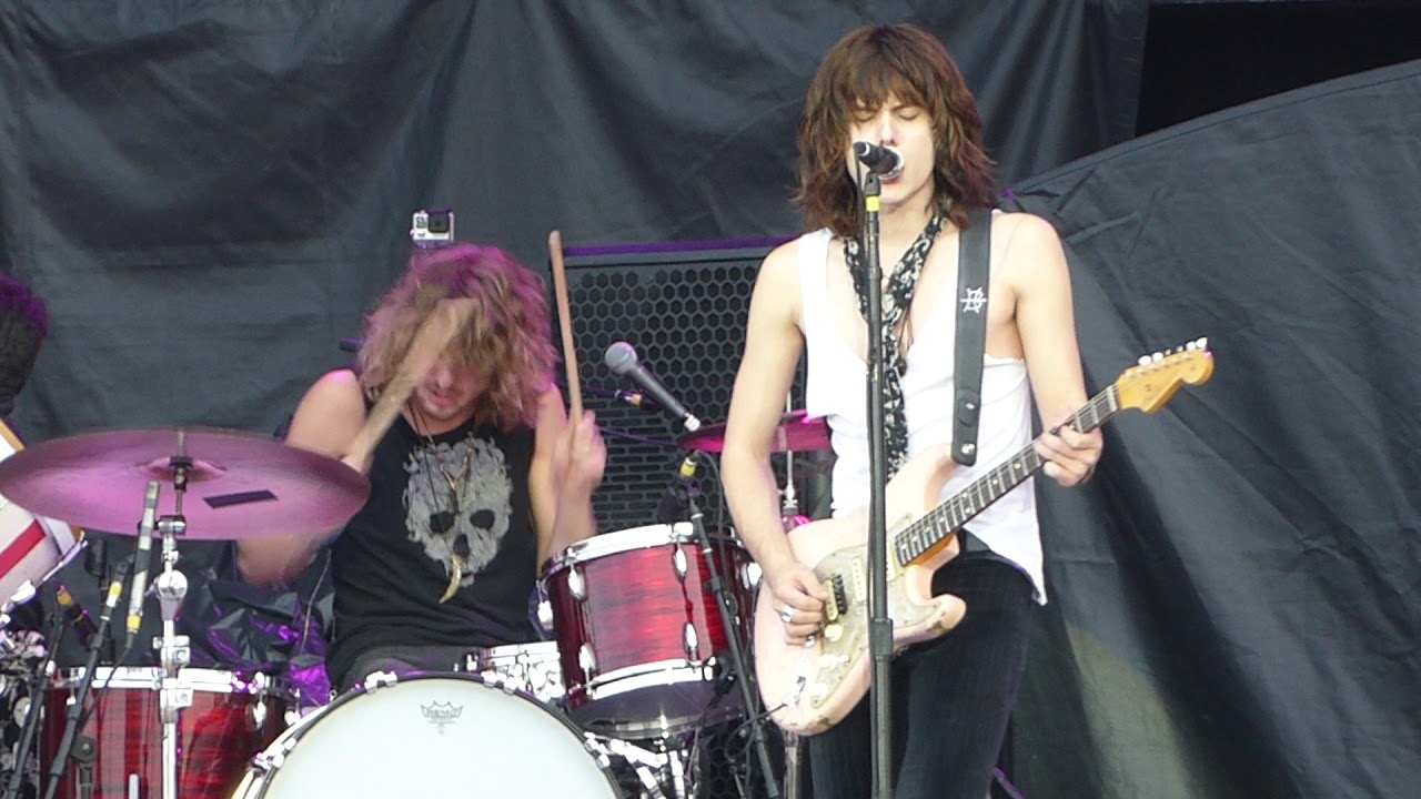 Tyler Bryant & The Shakedown - Downtown Tonight - Werchter 16-May-2016