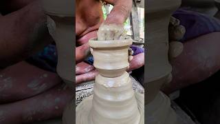 He made a pot out of mud. #youtubeshorts #trending #shortvideo #ytshorts #youtube #shorts