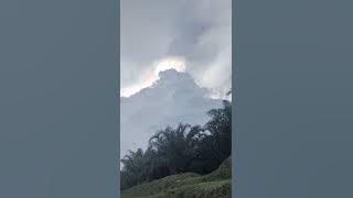 Pelangi Di Balik Awan #fenomenaalam #pagi #cerahalami