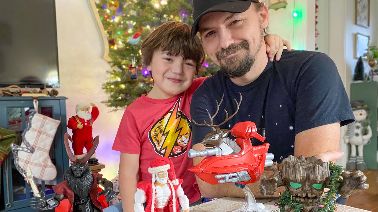 Tin Man shows off his Christmas-themed custom action figures!