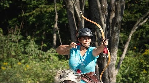How to carry arrows in the bow hand for Thumb draw or Slavic.