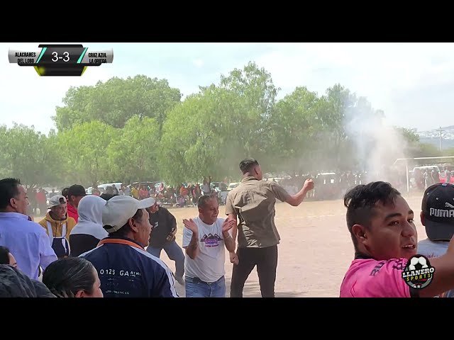 ASI SE JUEGA UNA FINAL DE BARRIO  (ALACRANES DEL LOBO VS CRUZ AZUL LA GRIEGA ) class=