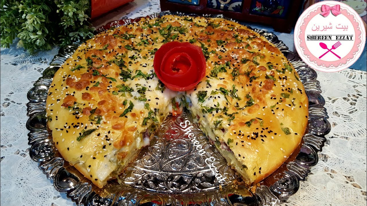 (فطيرة لذيذة جدا للغداء أو للعشاء وبمكونات بسيطة)