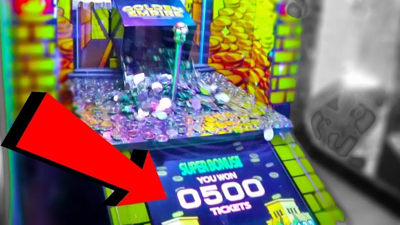 I Won the Super Bonus on an Arcade Coin Pusher Game!