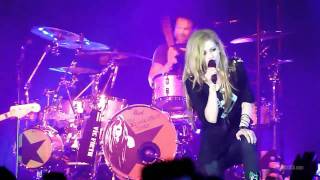 Avril Lavigne - Girlfriend (Live in Jakarta, Indonesia, 11 May 2011)